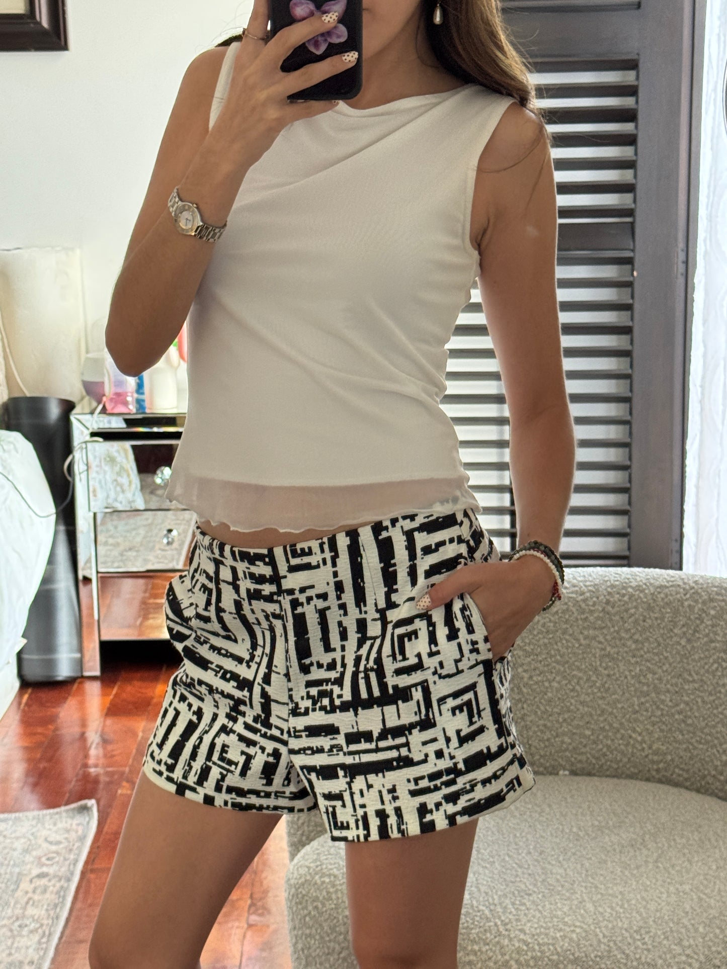 Micro Shorts Blanco & Negro