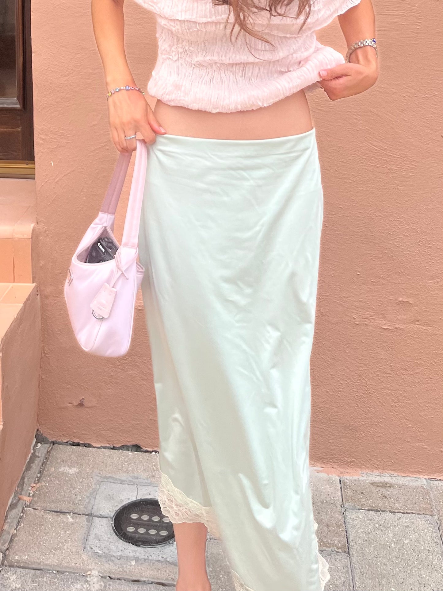 Falda Verde Menta Midi con Encaje